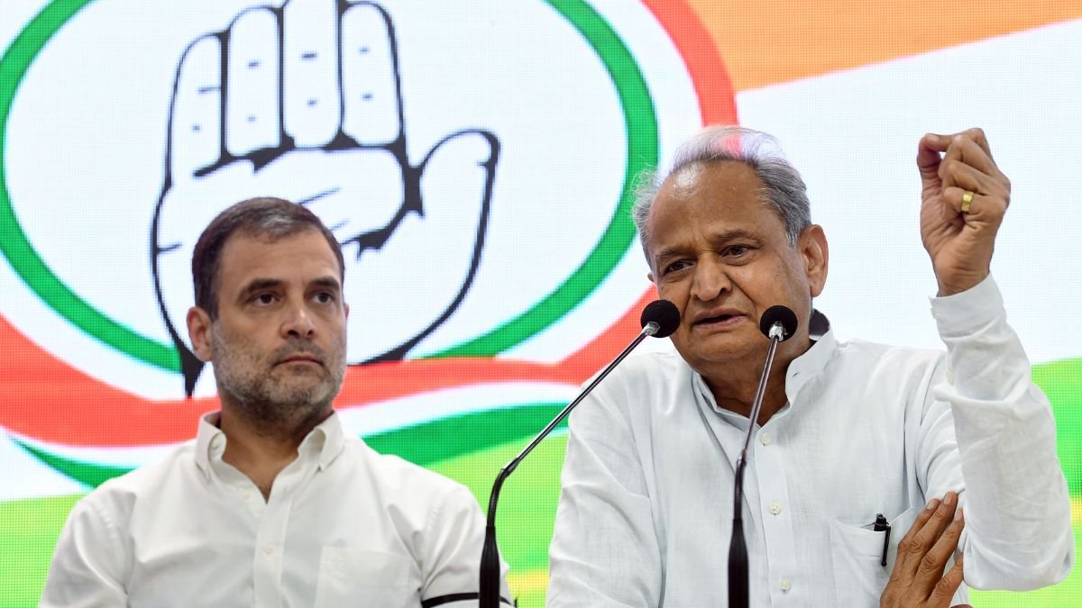 rahul gandhi ashok gehlot1661227144311