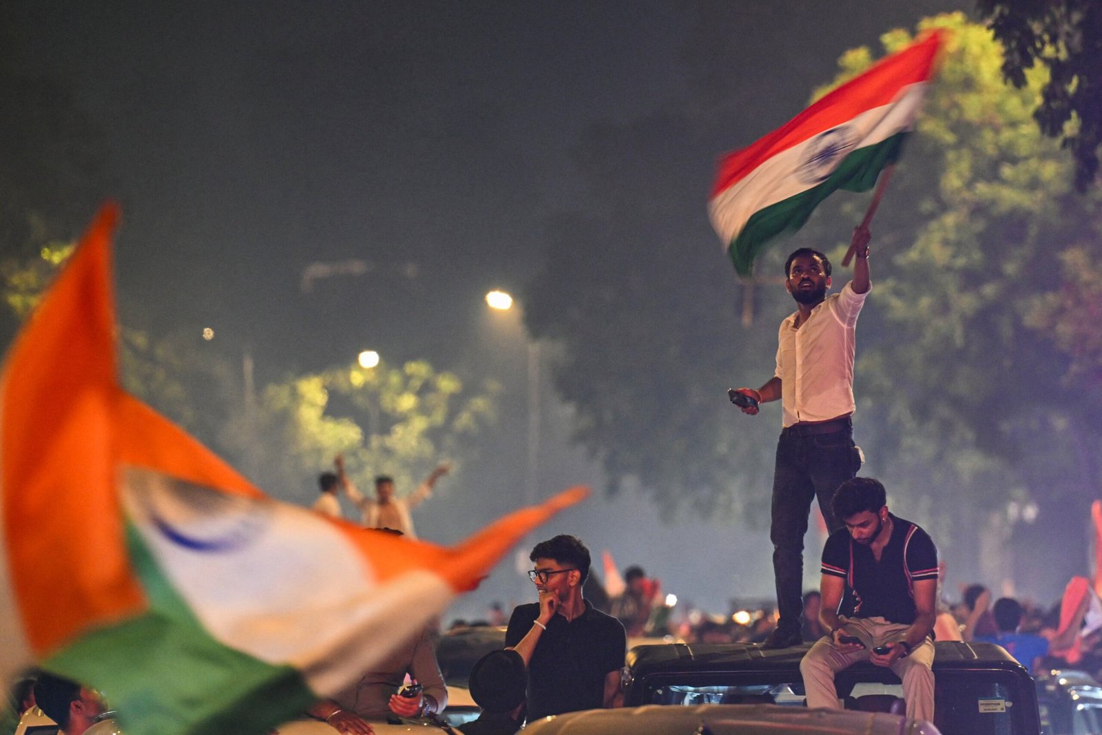 T20WorldCup: 17 साल बाद एक बार फिर टी-20 वर्ल्ड कप जीता, आखरी पलों में बाजी पलटी, विराट और रोहित का अलविदा 2 Celebration Midnight Prime Time Bharat scaled