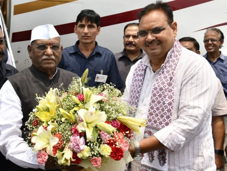 CM Bhajanlal Sharma Welcomes newGovernor at airport