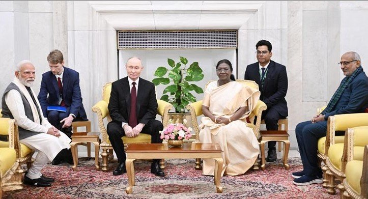 Putin: मोदी से पुतिन की ऐतिहासिक मुलाकात और वैश्विक मंच पर भारत के लाभ 1 Putin President Modi Prime Time Bharat 1