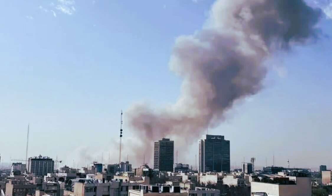 US Iran War: ईरान का मिडल ईस्ट के मुस्लिम देशों पर हमला, कहीं ये विश्व युद्ध की आहट तो नहीं? 2 Middle East Bombing Prime Time Bharat e1772302107106