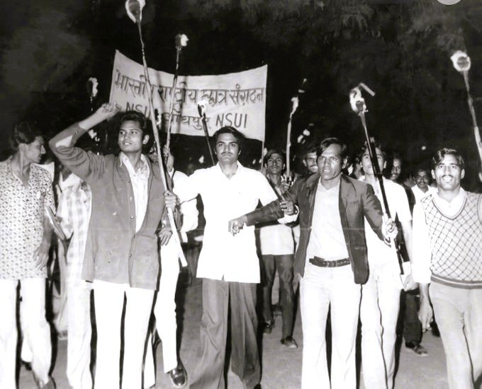 Ashok Gehlot: एनएसयूआई से लेकर अब तक हर दौर में प्रासंगिक रहे हैं गहलोत Ashok Gehlot NSUI Prime Time Bharat